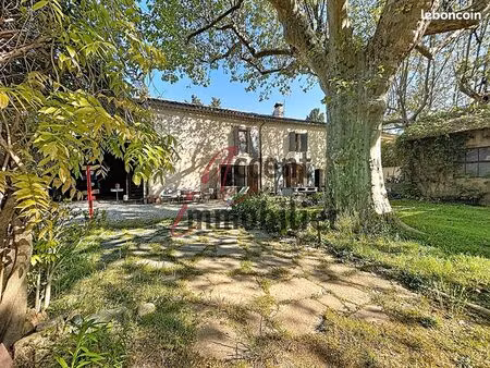 mas 6 pièces 262 m²