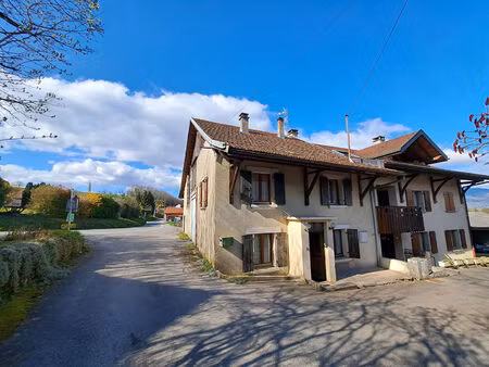 maison de village à moins de 1km du centre de reignier