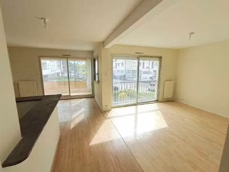 location appartement 4 pièces à rennes sud (35000) : à louer 4 pièces / 82m² rennes sud