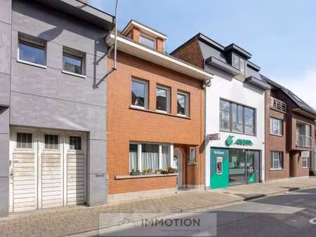 charmante gezinswoning in centrum marke