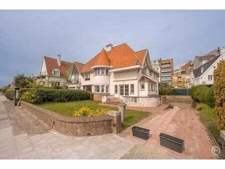 charmante villa jumelée à rénover dans un emplacement de pr