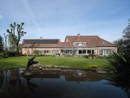 envie de vivre et de travailler dans cette villa jumelée in