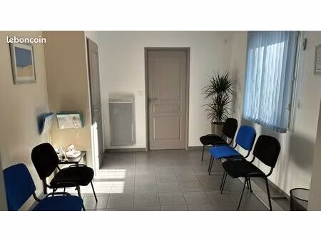 location local de 30m2 sur châteaurenard (proche avignon) pour profession paramédicale/ bi