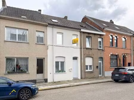 maison rénovée avec 3 chambres et jardin à denderleeuw !
