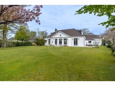 maison de luxe à vendre dans le quartier merlettes