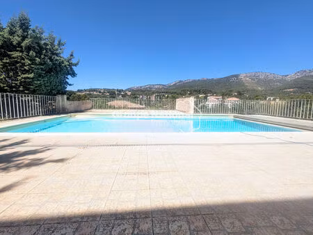 toulon ouest - villa t6 de 163 m² - 3 chambres - terrain 840 m² - piscine - 1 garage