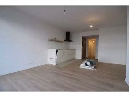 appartement avec 2 chambres à coucher situé au centre de bla