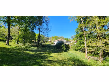 charmante maison avec piscine et vue dégagée  au calme à quelques minutes de bergerac !