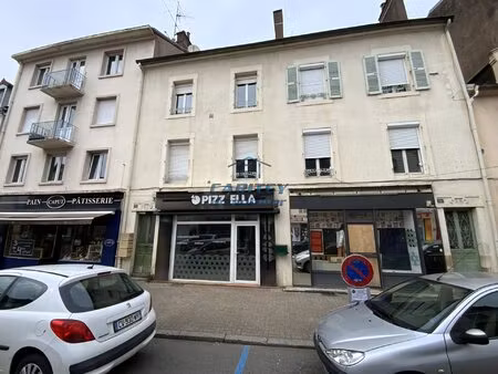 immeuble de 3 lots au centre-ville à lure