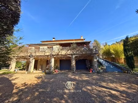 maison familiale de style bastide 6 chambres 240 m2 habitables terrain 980 m2