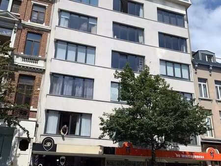 super goed onderhouden appartement op de 5de verdieping