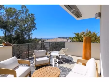 appartement de luxe à vendre dans le quartier les picotieres-poussaraque-la milhiere