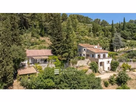 villa de luxe à vendre à tourrettes