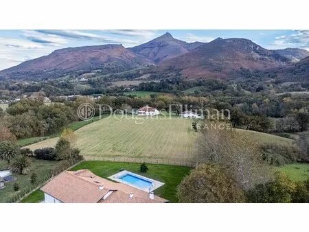 maison de luxe à vendre dans le quartier mendi-choko-karrikatxar-olhette