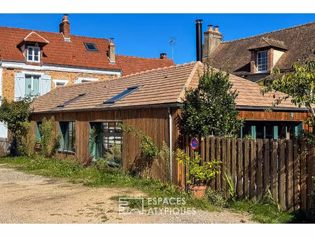 ancienne menuiserie réhabilitée en loft