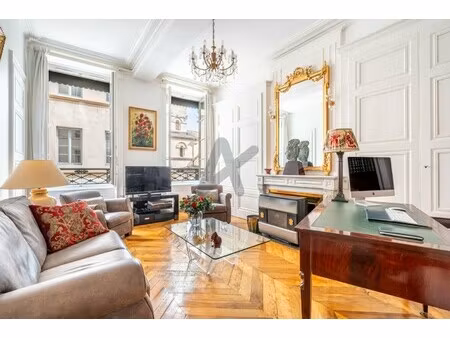 appartement de luxe à vendre dans le quartier cordeliers-célestins-bourse