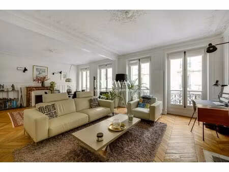 appartement de luxe à vendre dans le quartier hoche-friedland