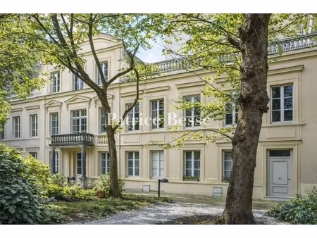 hôtel particulier à vendre dans le quartier val de grace