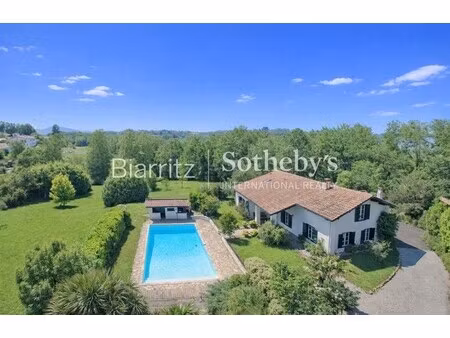 maison de luxe à vendre à ascain