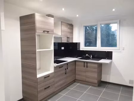 location appartement 3 pièces 59 m² à guilherand-granges (07500)