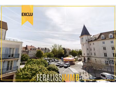 lumineux f3 sur la place du coeur battant !