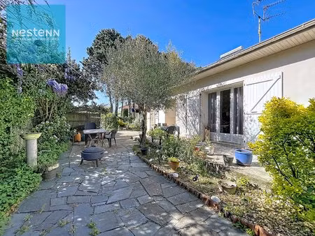 a vendre maison de plein pied de 87m²  3 chambres  garage sur un terrain de 2000 m² sur la