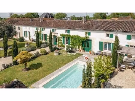 maison de luxe de 14 pièces en vente à cognac  france