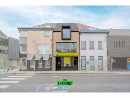 immeuble commercial polyvalent avec appartement en duplex e…