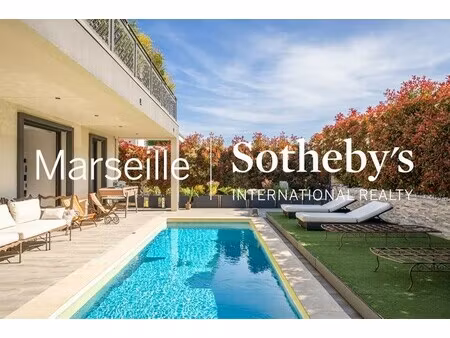 maison de luxe à vendre dans le quartier nord