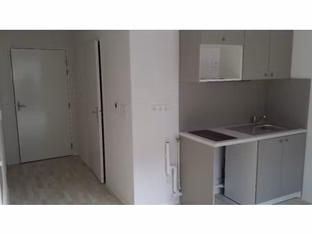 studio  neuf  balcon  parking  kitchenette