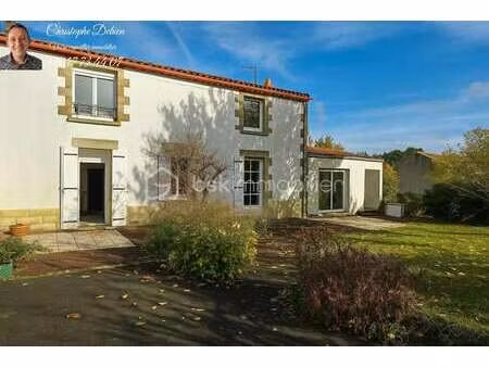 vente maison aux herbiers (85500) : à vendre / 145m² les herbiers