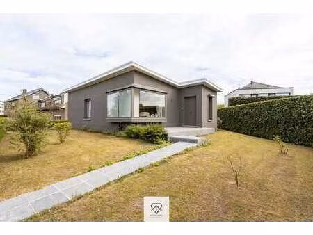 uitstekend gelegen bungalow met ruimte en potentieel te d...