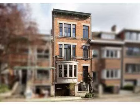 immeuble de rapport avec 3 unités reconnues et atelier