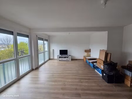 vends grand t2 de 73m2