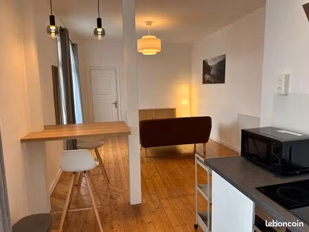 t2 quartier capucins