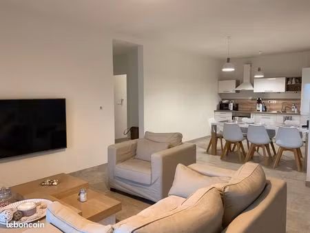 titre : borgo – t3 80m² – terrasse couverte 35m² – parking – 900/mois