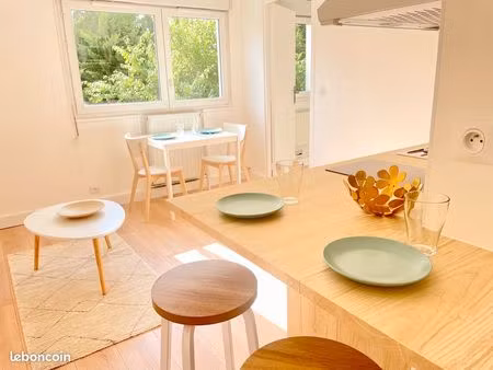 joli deux pièces– proche commerces et transport