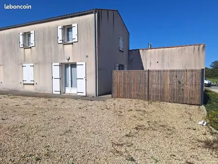 loue maison sur longèves