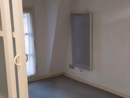 grand studio à partager à deux