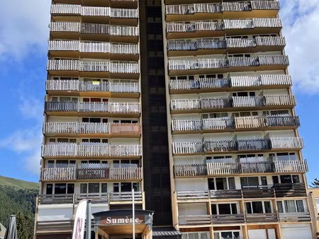 murs commerciaux centre station