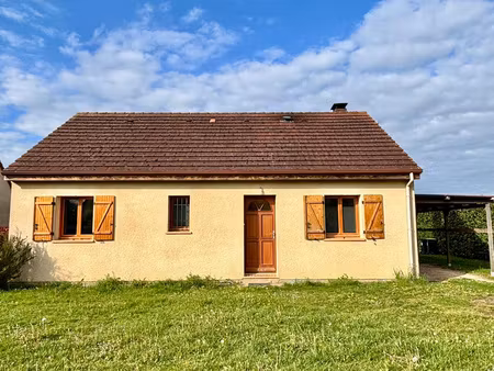 maison traditionnelle de plain-pied  alliant confort et fonc