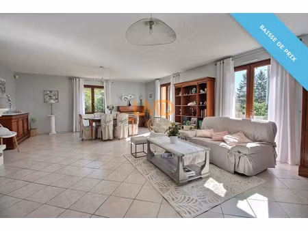 vente maison 6 pièces 177 m² à burie (17770)  329 000 €
