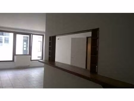 appartement avec parking braine-l'alleud centre à louer