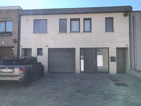 appartement lumineux 1 chambre à louer à saint-nicolas