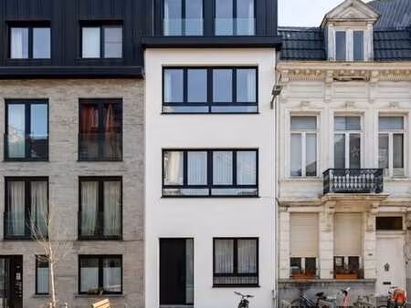 maison familiale à rénover avec jardin dans le quartier mar…