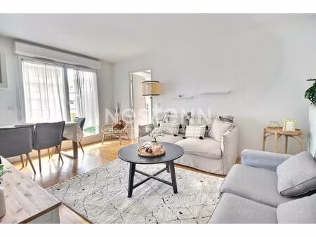 appartement t2 42 m2 au faubourg de l'arche avec balcon et parking