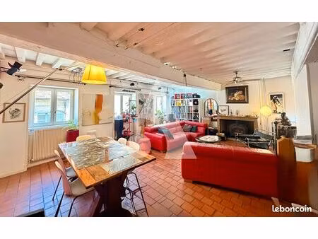 immeuble 10 pièces 180 m²