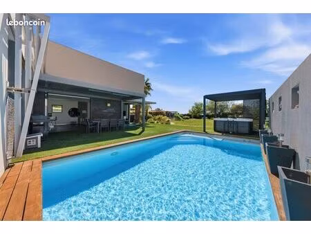 villa 5 pièces 190 m²