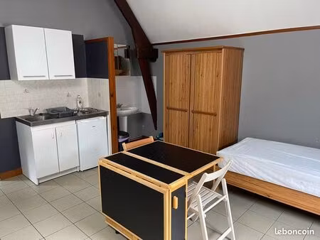 studio meublé 25 m2  dans ancien corps de ferme