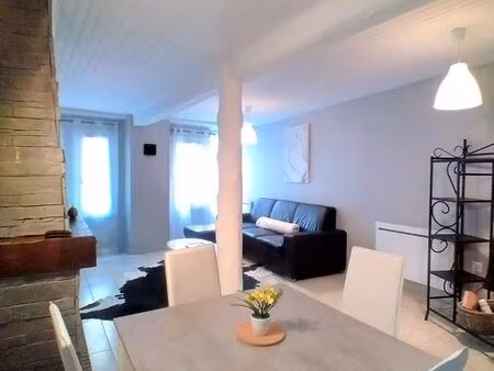 grand f2 meublé tout confort